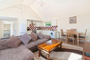 ROSE - 2 Bedroom Cottage